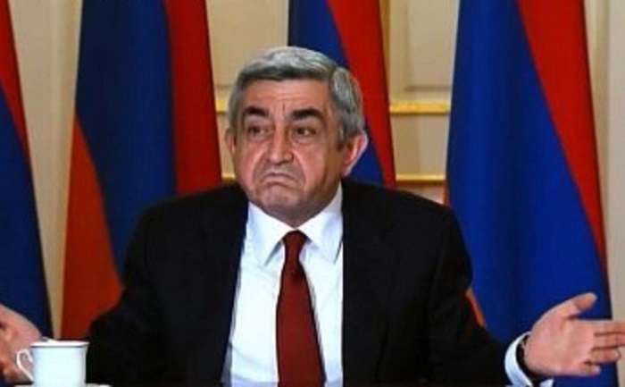 La situación ridícula en Armenia: Sarkisyan mendiga para el ejército armenio